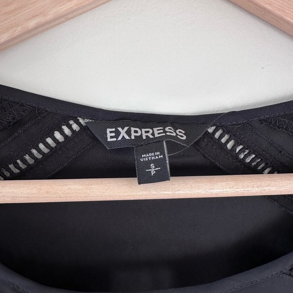 NWT Express Lace Top - Picture 4 of 6